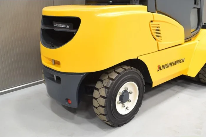 Вилочный погрузчик повышенной проходимости JUNGHEINRICH DFG 550- фото № 3