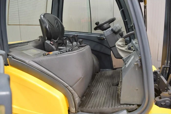 Вилочный погрузчик повышенной проходимости JUNGHEINRICH DFG 550- фото № 4