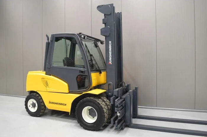 Вилочный погрузчик повышенной проходимости JUNGHEINRICH DFG 550- фото № 7