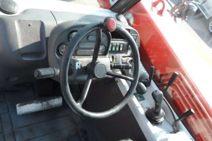 Погрузчик телескопический Manitou MT 732 2002 года- фото № 8