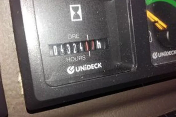 Телескопический погрузчик MANITOU MLT 940 2007 года- фото № 2