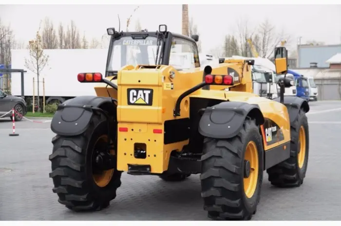 Телескопический погрузчик CATERPILLAR TH330B 4x4x4 2007 года- фото № 9