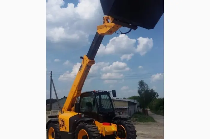 Погрузчик телескопический JCB 541-70 2008 года- фото № 8