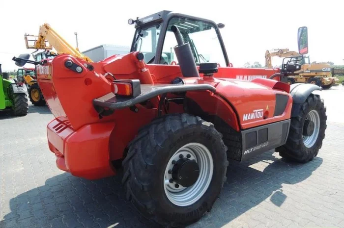 Телескопический погрузчик Manitou MLT 845 2011 года- фото № 1