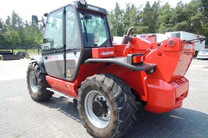 Телескопический погрузчик Manitou MLT 845 2011 года- фото № 3