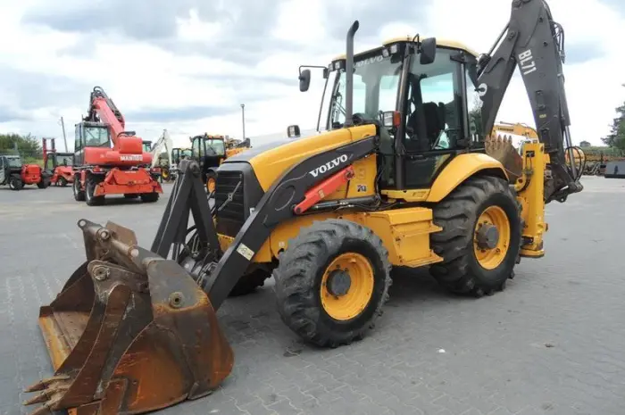Экскаватор - погрузчик Volvo BL 71 2006 года- фото № 1