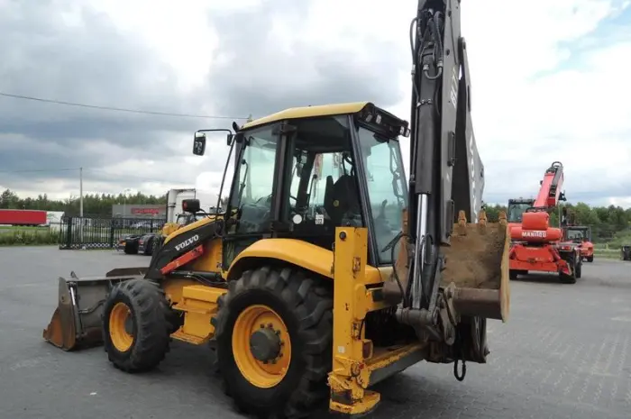Экскаватор - погрузчик Volvo BL 71 2006 года- фото № 2