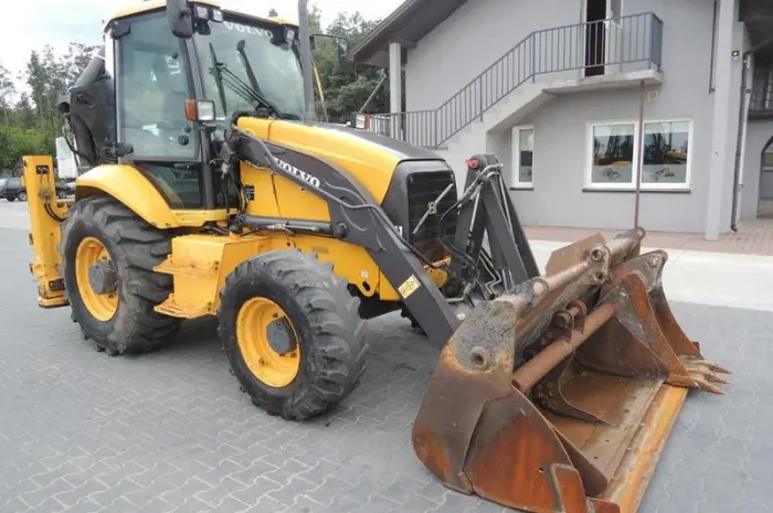 Экскаватор - погрузчик Volvo BL 71 2006 года- фото № 3