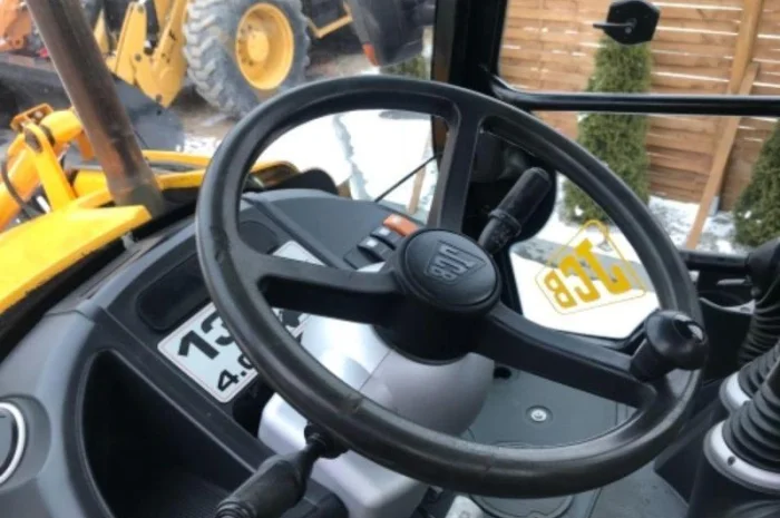 Экскаватор-погрузчик JCB 4cx SITEMASTER 2007 года- фото № 7