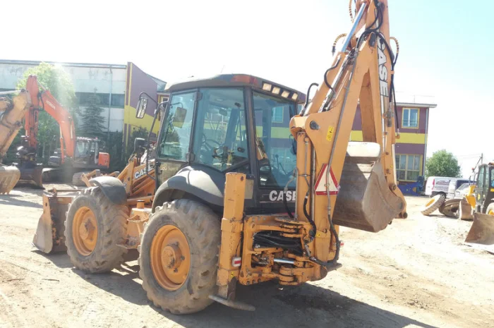 Экскаватор-погрузчик Case 695SR 2009 года- фото № 2