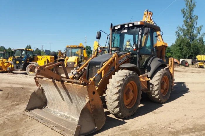 Экскаватор-погрузчик Case 695SR 2009 года- фото № 3