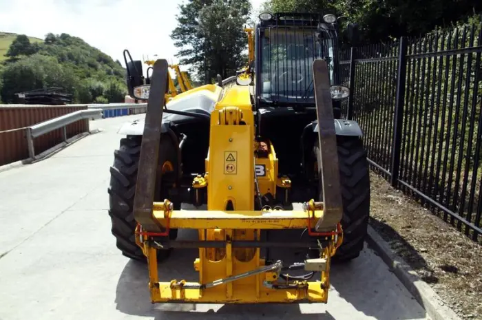 Телескопический погрузчик JCB 531-70 2015 года- фото № 1