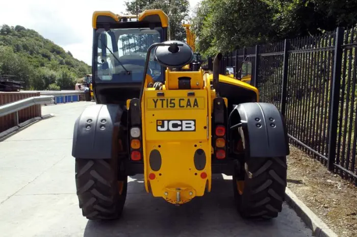 Телескопический погрузчик JCB 531-70 2015 года- фото № 2