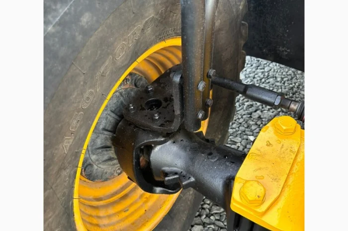 Телескопічний навантажувач JCB 531-70 Agri Plus Ковш і вили- фото № 7