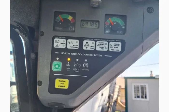 Міні-навантажувач Bobcat S250 High Flow- фото № 6