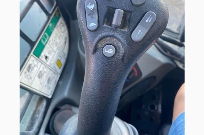 Міні навантажувач Bobcat Т750 High Flow- фото № 10