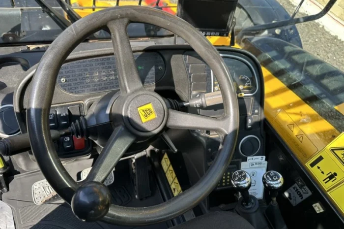 Телескопічний навантажувач JCB 535-140- фото № 10