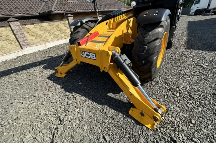 Телескопічний навантажувач JCB 535-140- фото № 8