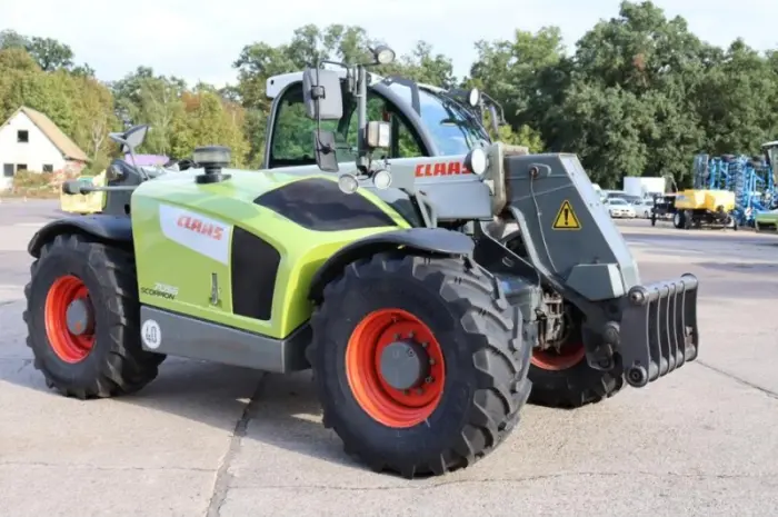 Телескопічний навантажувач Claas Scorpion 7055- фото № 1