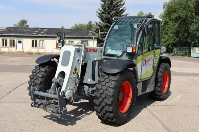 Телескопічний навантажувач Claas SCORPION 7045- фото № 3
