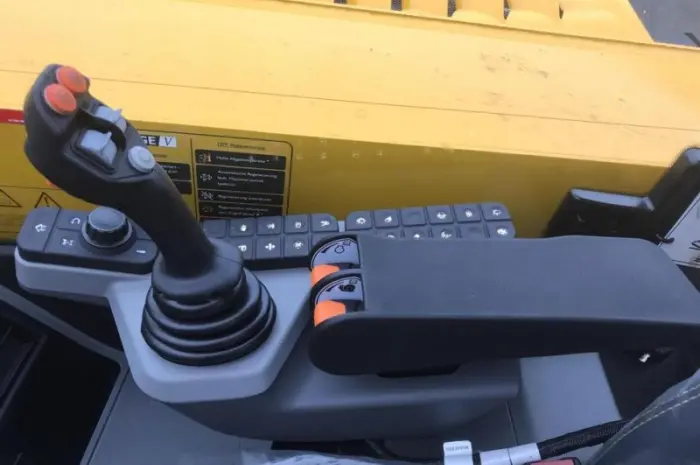Телескопічний навантажувач JCB 532-70 Agri- фото № 3