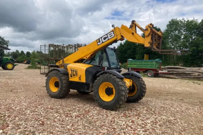Телескопічний навантажувач JCB 541-70 Agri (2006)- фото № 1
