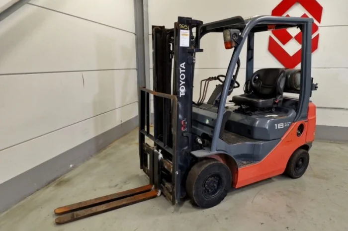 TOYOTA 32-8FG18 (Автонавантажувач, навантажувач, кара, погружчик)- фото № 4