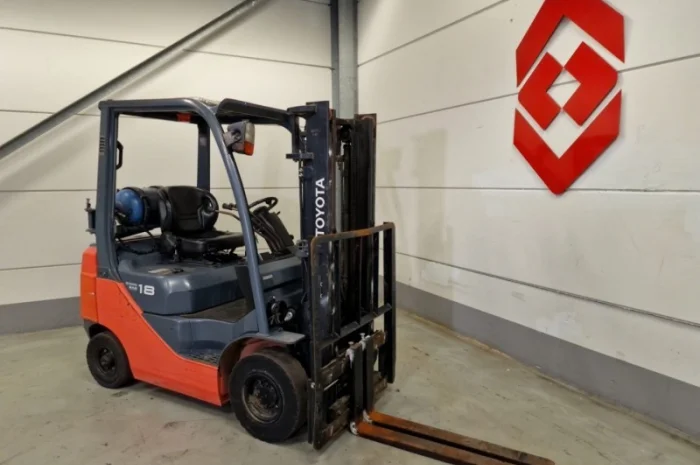 TOYOTA 32-8FG18 (Автонавантажувач, навантажувач, кара, погружчик)- фото № 7