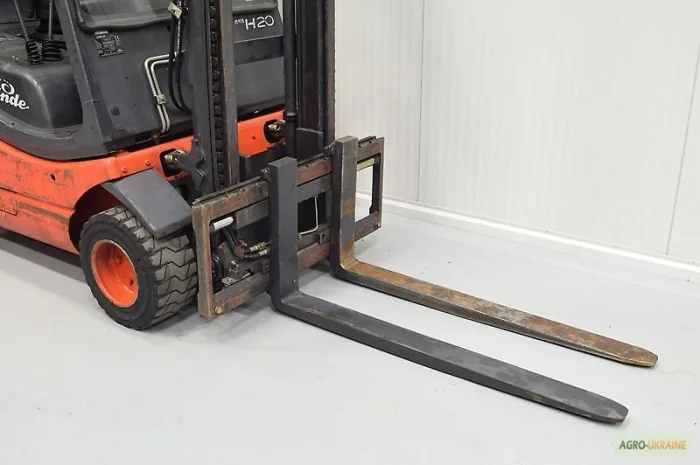 Продам вилочный дизельный погрузчик 2т. Linde H 20 D-03- фото № 4