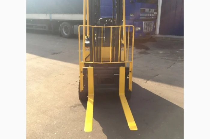 Вилочный електро погрузчик Hyster E1.50XM- фото № 2