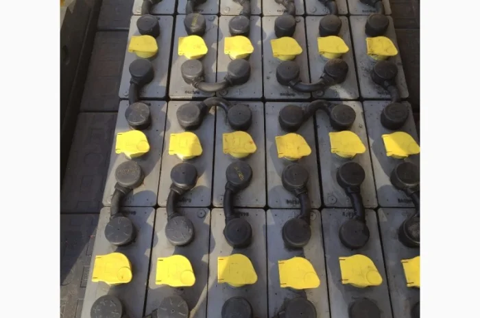 Вилочный електро погрузчик Hyster E1.50XM- фото № 8