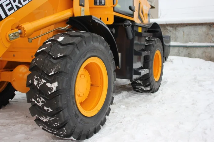 Фронтальный погрузчик модель: 830с- фото № 6