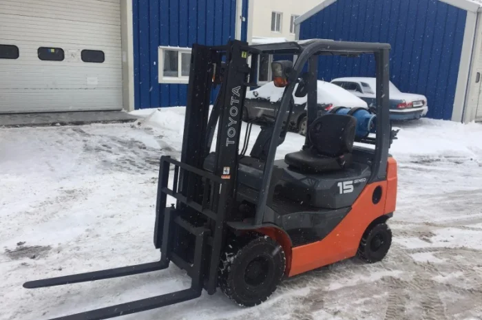 Вилочный погрузчик Toyota 08FG15- фото № 1