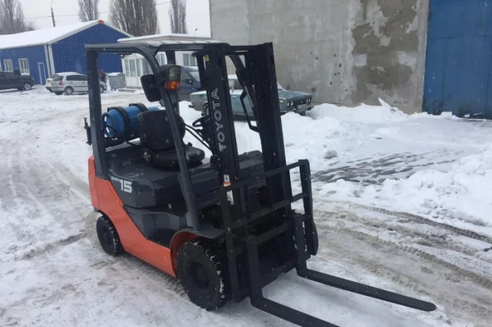 Вилочный погрузчик Toyota 08FG15- фото № 2