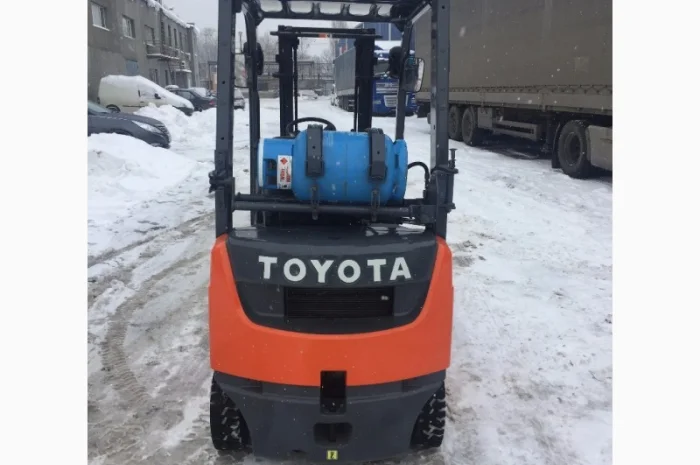 Вилочный погрузчик Toyota 08FG15- фото № 4