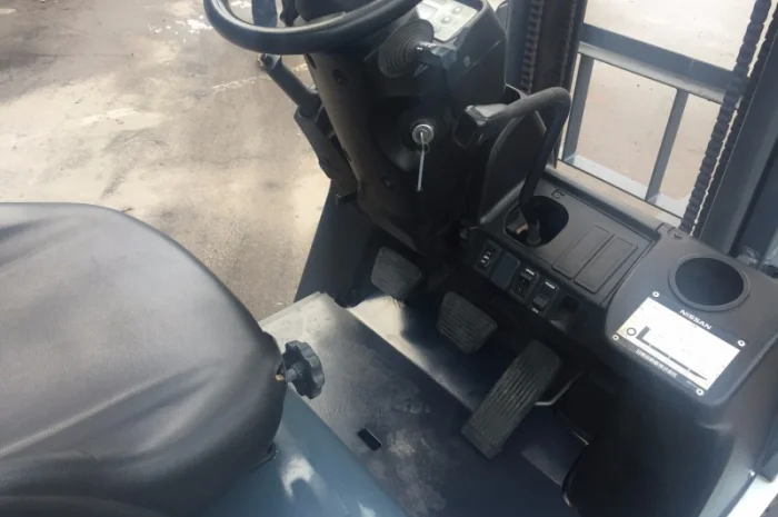 Вилочный погрузчик Nissan EBT-P1F1- фото № 7