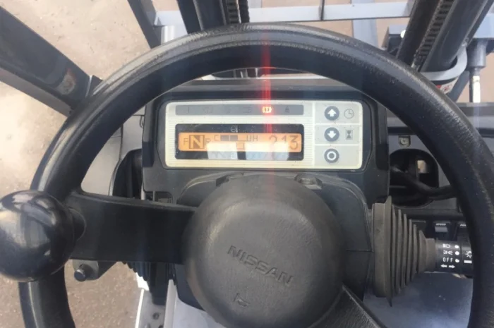 Вилочный погрузчик Nissan EBT-P1F1- фото № 9
