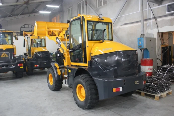 Фронтальный погрузчик модель: 920С- фото № 4