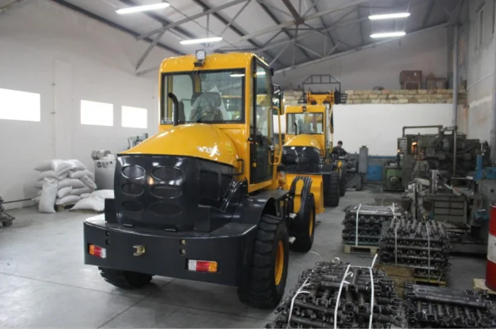 Фронтальный погрузчик модель: 920С- фото № 5