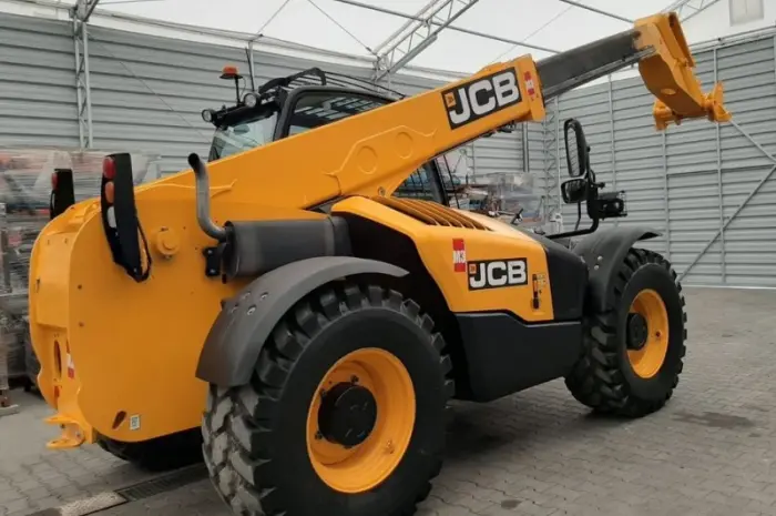 Телескопический погрузчик JCB 541-70- фото № 4