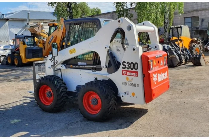 Продам мини-погрузчик Bobcat S300. 2011г.в- фото № 5