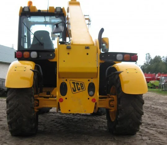 Телескопічний навантажувач JCB 531-70 - 2009 року- фото № 3