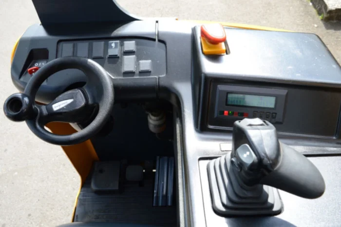 Штабелер-ричтрак Jungheinrich ETM 214, батарея 2010 г., 1400 кг, 5300 мм подъем- фото № 3