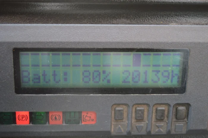 Штабелер-ричтрак Jungheinrich ETM 214, батарея 2010 г., 1400 кг, 5300 мм подъем- фото № 4