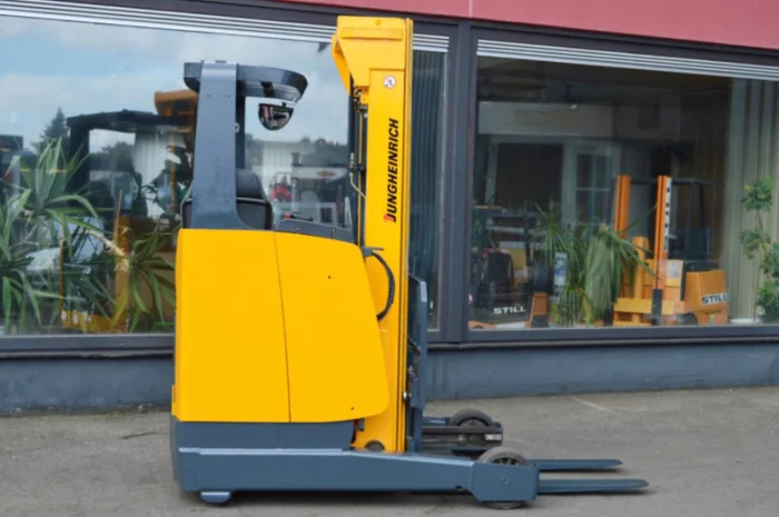 Штабелер-ричтрак Jungheinrich ETM 214, батарея 2010 г., 1400 кг, 5300 мм подъем- фото № 9