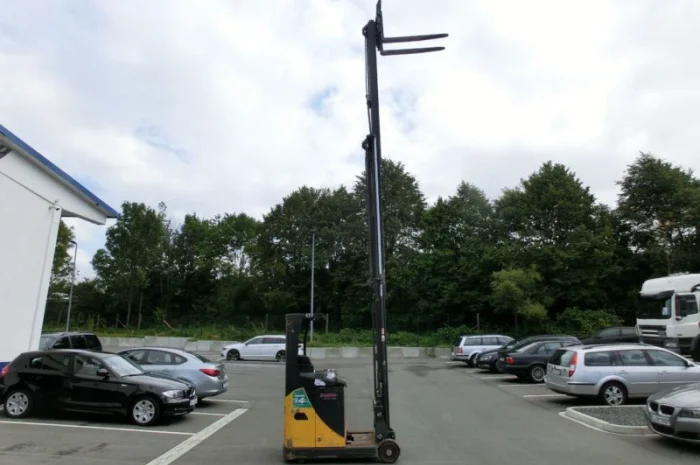 Штабелер-ричтрак Komatsu FB14RJ-2R, 2009 года, 5180 мм высота подъема, 4865 м/ч наработка- фото № 4