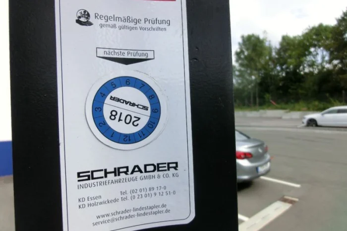 Штабелер-ричтрак Komatsu FB14RJ-2R, 2009 года, 5180 мм высота подъема, 4865 м/ч наработка- фото № 7