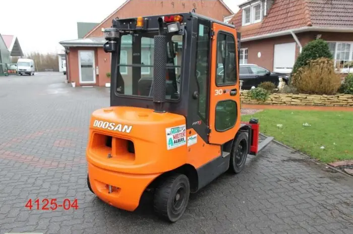 Погрузчик вилочный дизельный Doosan D 30 S 5, 2014 года, 3 т., 4490 м/ч- фото № 5