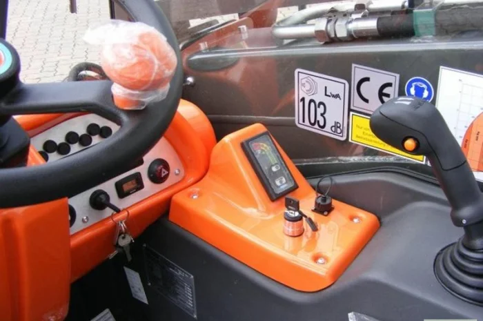 Телескопический погрузчик Ausa T 144 Hx4, 2014 г., 25 м/ч- фото № 2