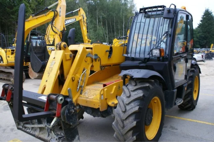 Телескопический погрузчик JCB 531-70, 2012 г- фото № 1
